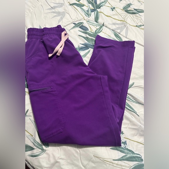 Figs magic purple yola pants limited edition - Picture 2 of 3